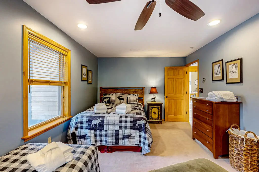 5BR - Chalet - Hot Tub