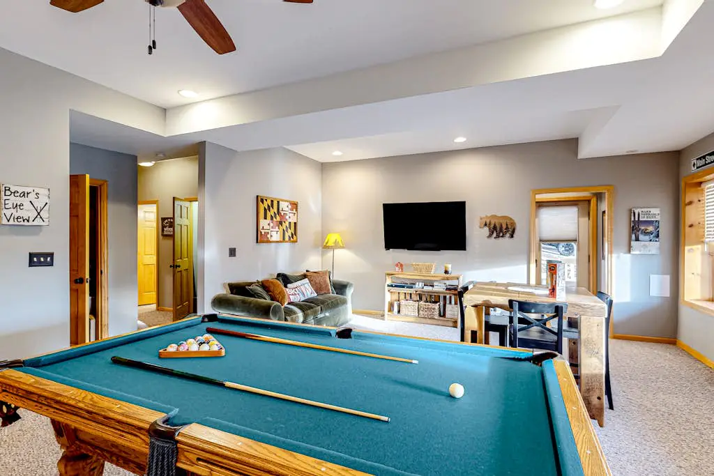 5BR - Chalet - Hot Tub