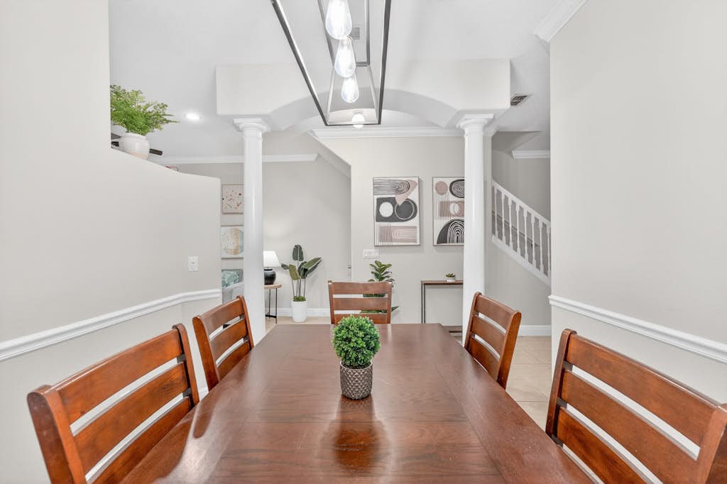 Cozy 3BR Townhome A Short Drive From Disney