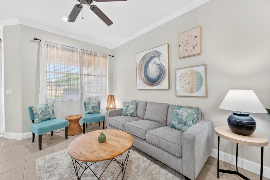 Cozy 3BR Townhome A Short Drive From Disney