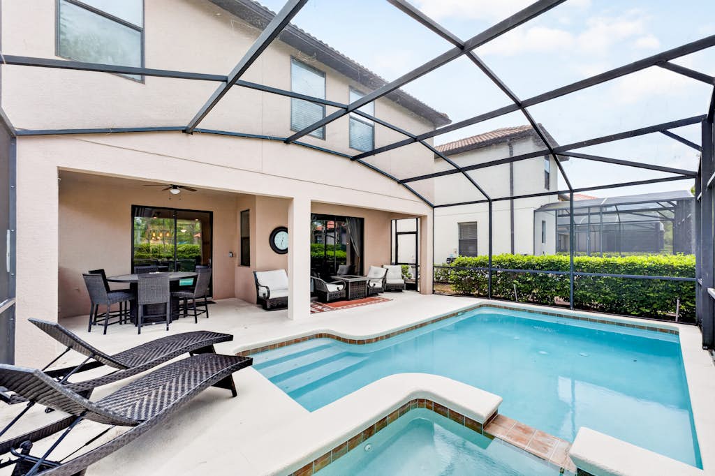 Exclusive 6BR Solterra Retreat | 14 Guests | Walk to Pool & Lazy River