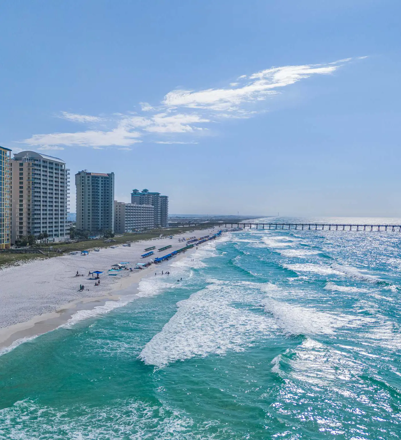 Sunny Beachfront condo with Gulf views, pool & deck