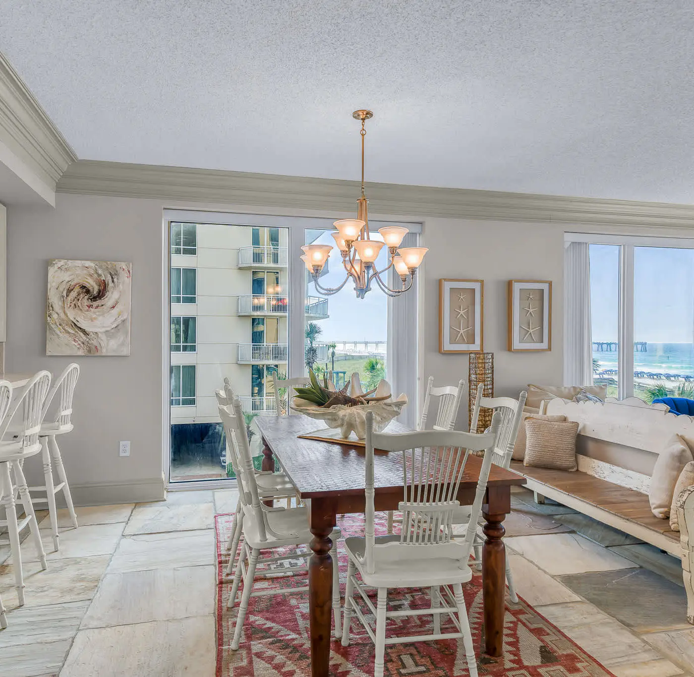 Sunny Beachfront condo with Gulf views, pool & deck