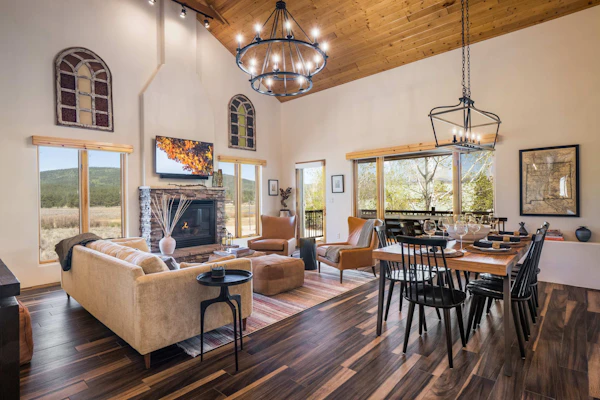 Alpine Glow Chalet - Near Lifts, Patio & Fireplace