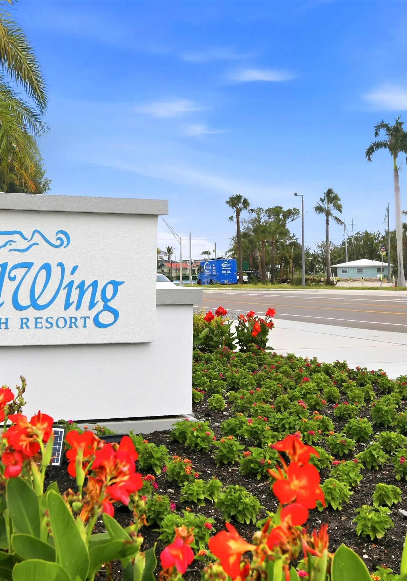 Beachfront Bliss, Cozy Condo with Patio, Pool & Stunning Views!