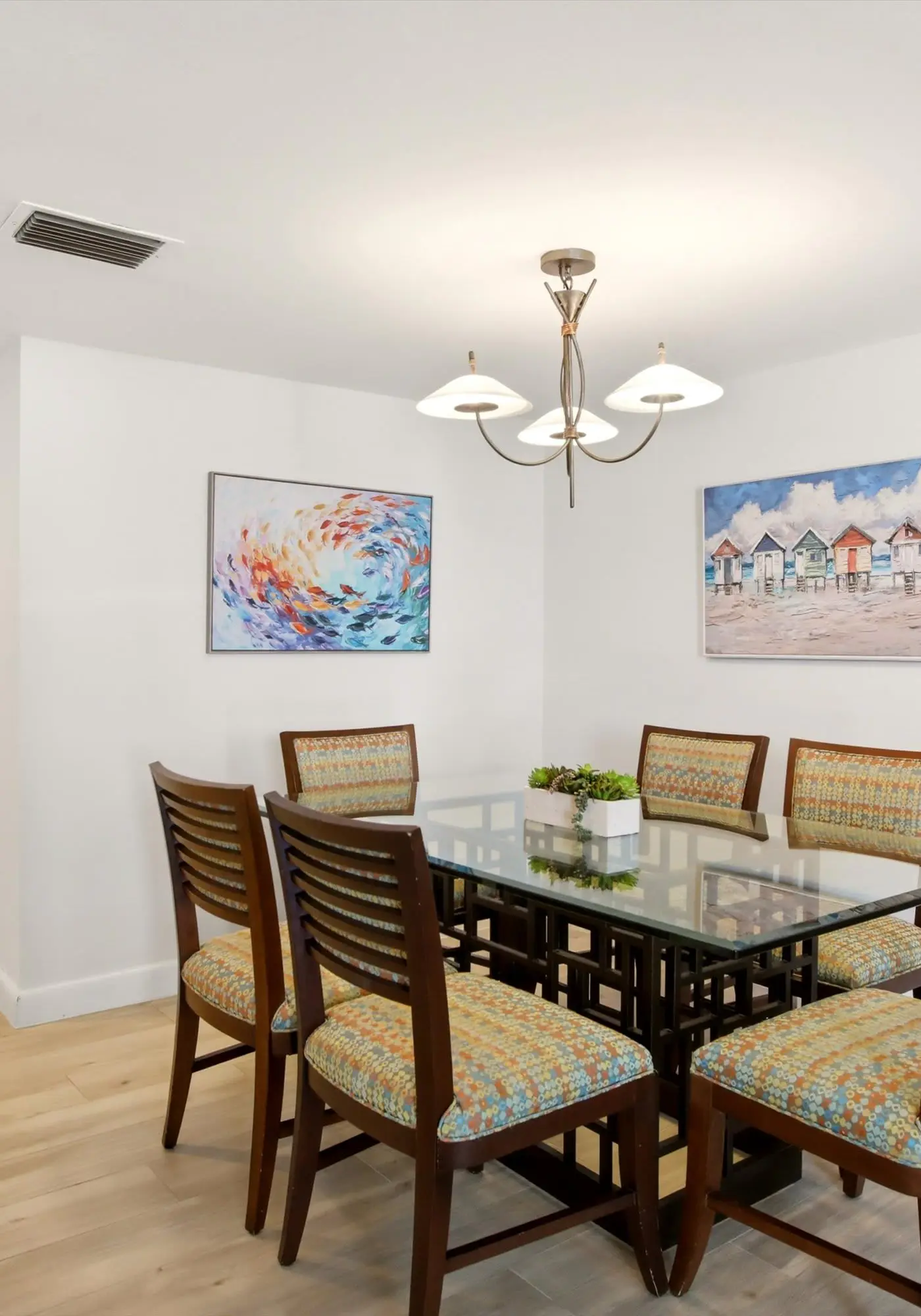 Beachfront Bliss, Cozy Condo with Patio, Pool & Stunning Views!
