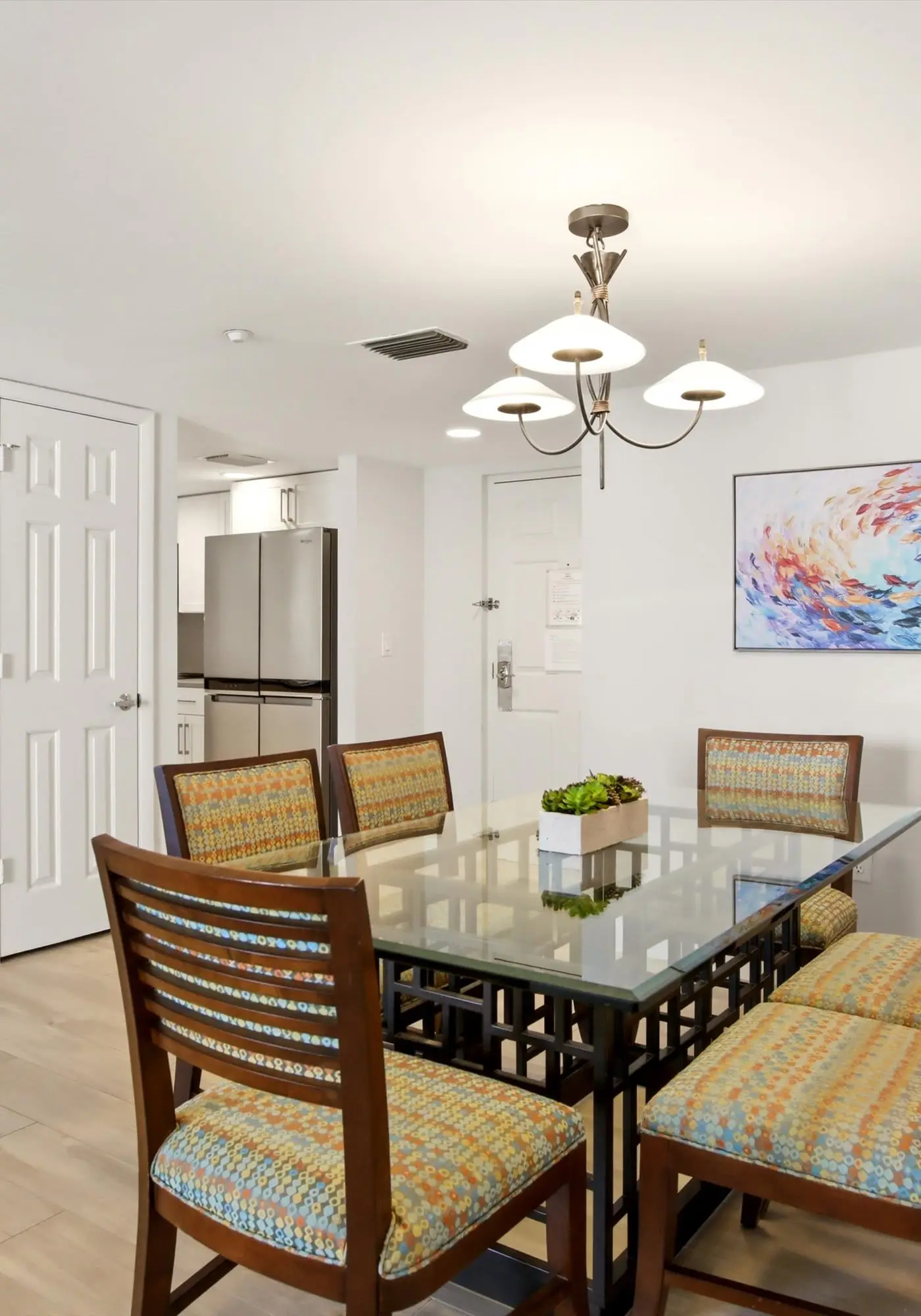Beachfront Bliss, Cozy Condo with Patio, Pool & Stunning Views!