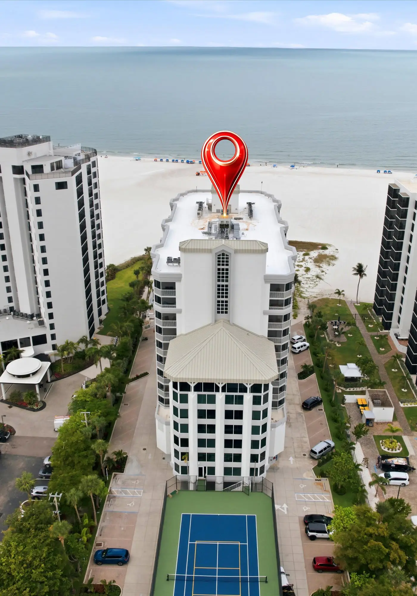 Beachfront Bliss, Cozy Condo with Patio, Pool & Stunning Views!