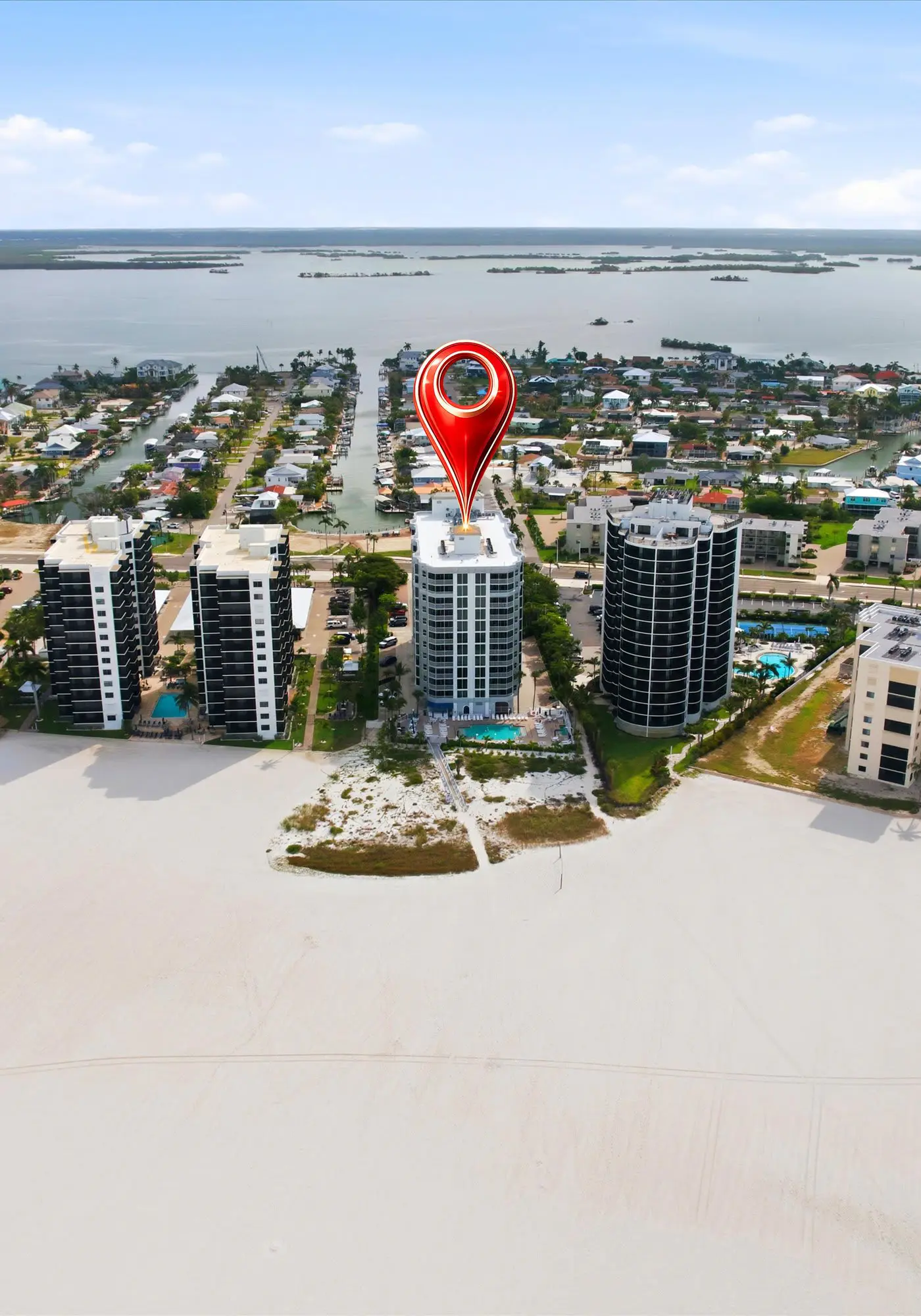 Beachfront Bliss, Cozy Condo with Patio, Pool & Stunning Views!