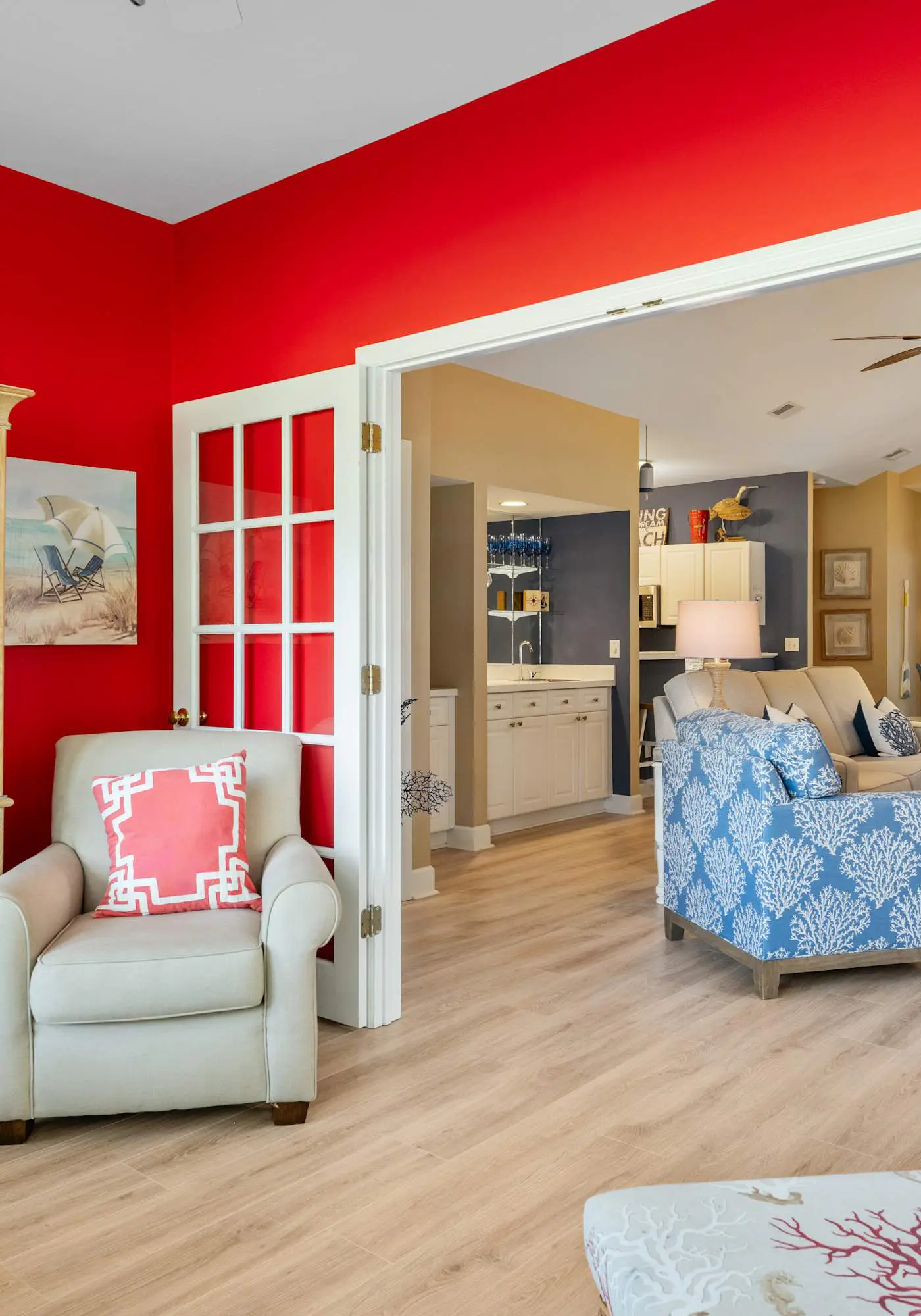 Beautiful & Spacious Golf View Villa Next to Pool 