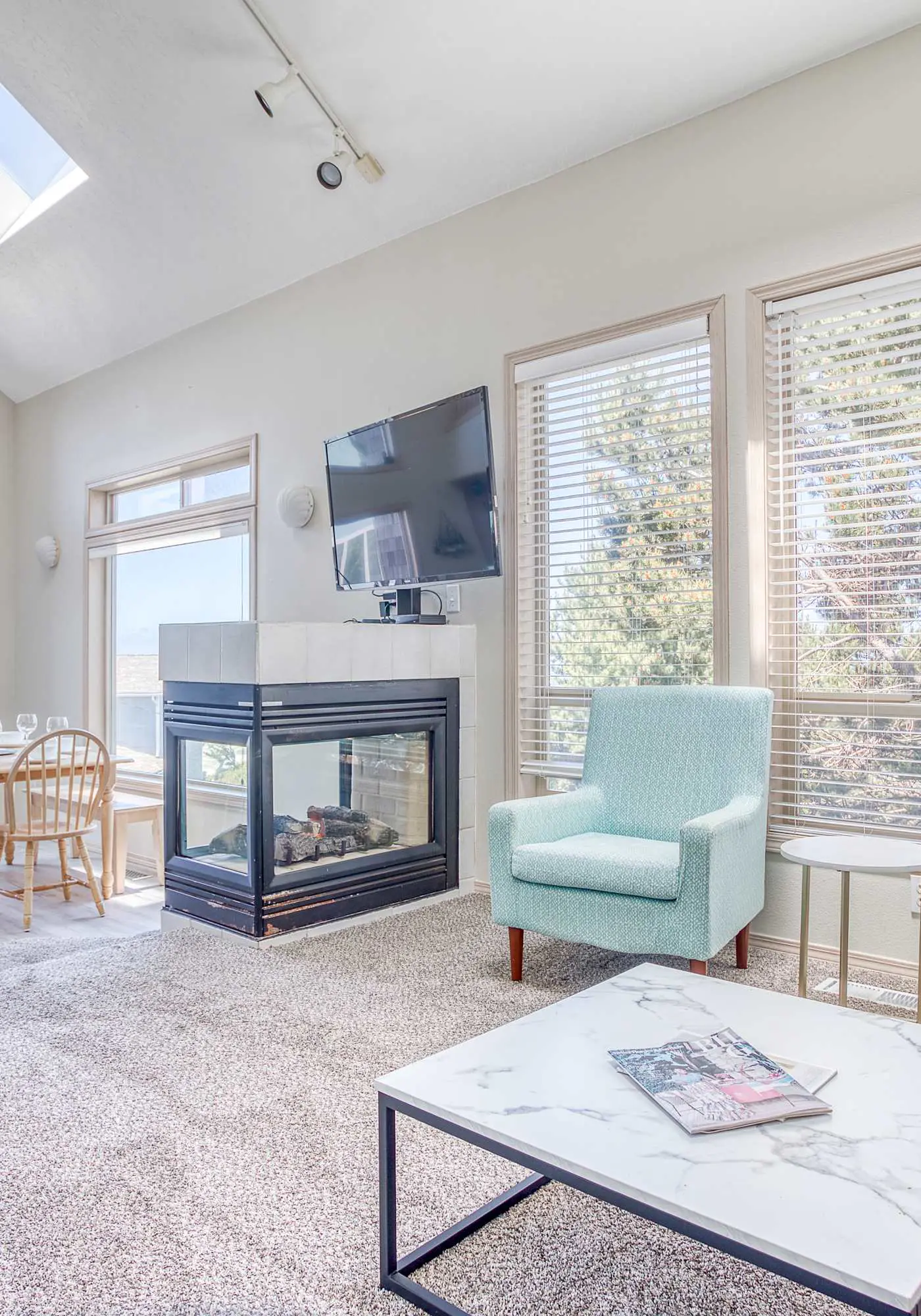 Panoramic Ocean Views & Cozy Coastal Escape