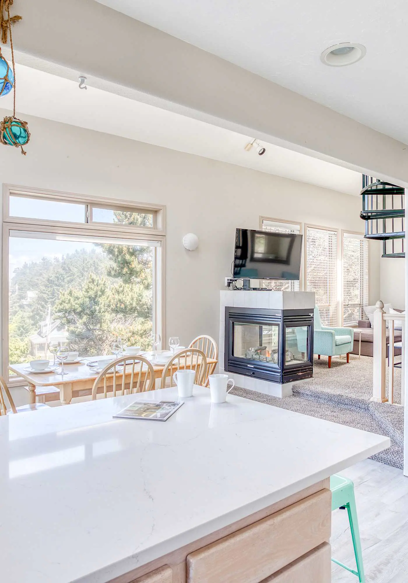 Panoramic Ocean Views & Cozy Coastal Escape
