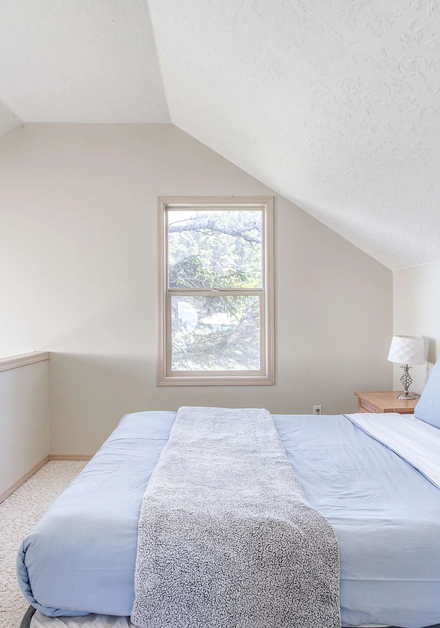 Panoramic Ocean Views & Cozy Coastal Escape