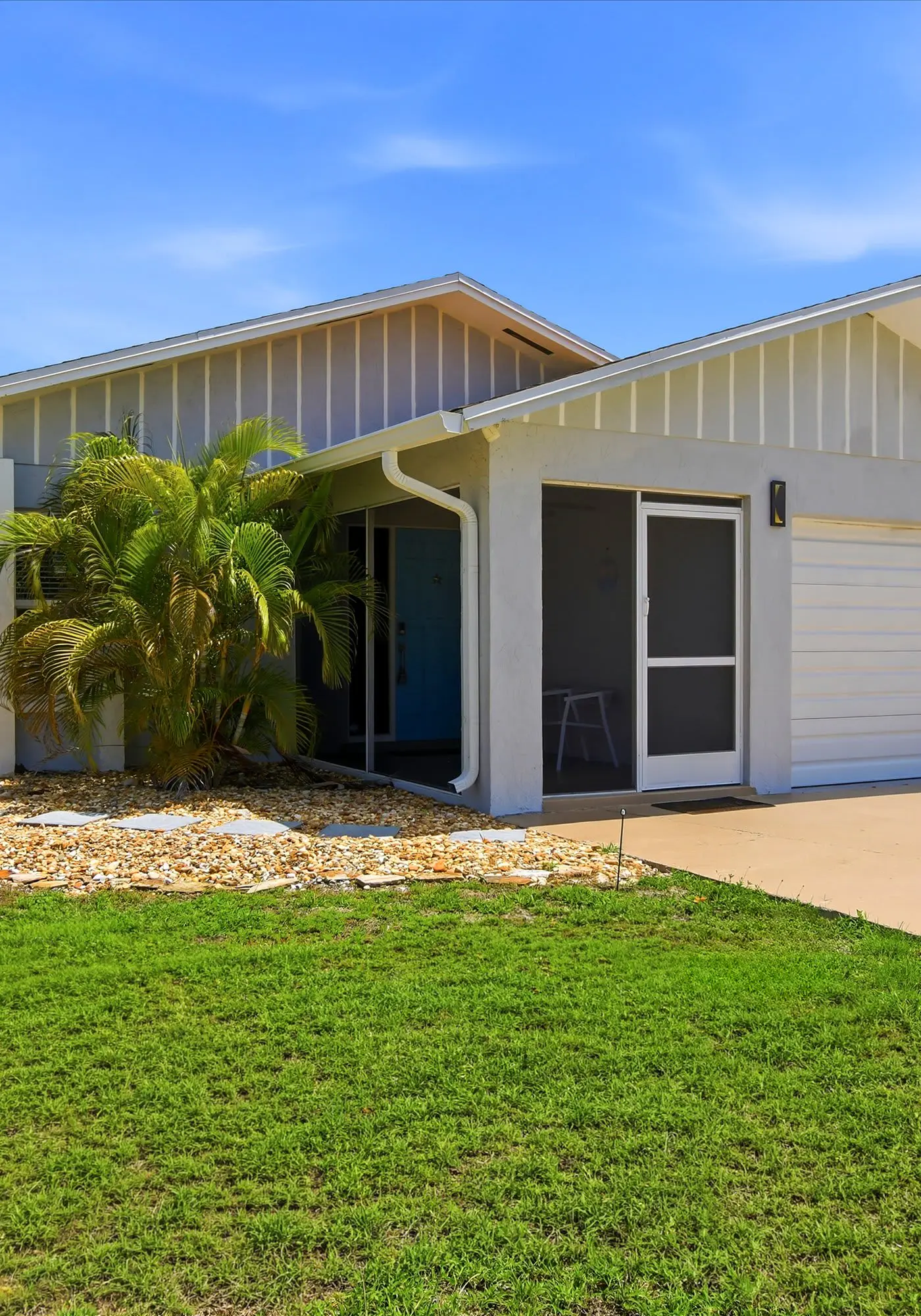 Naples House with Full Kitchen & Patio - Perfect for Families!