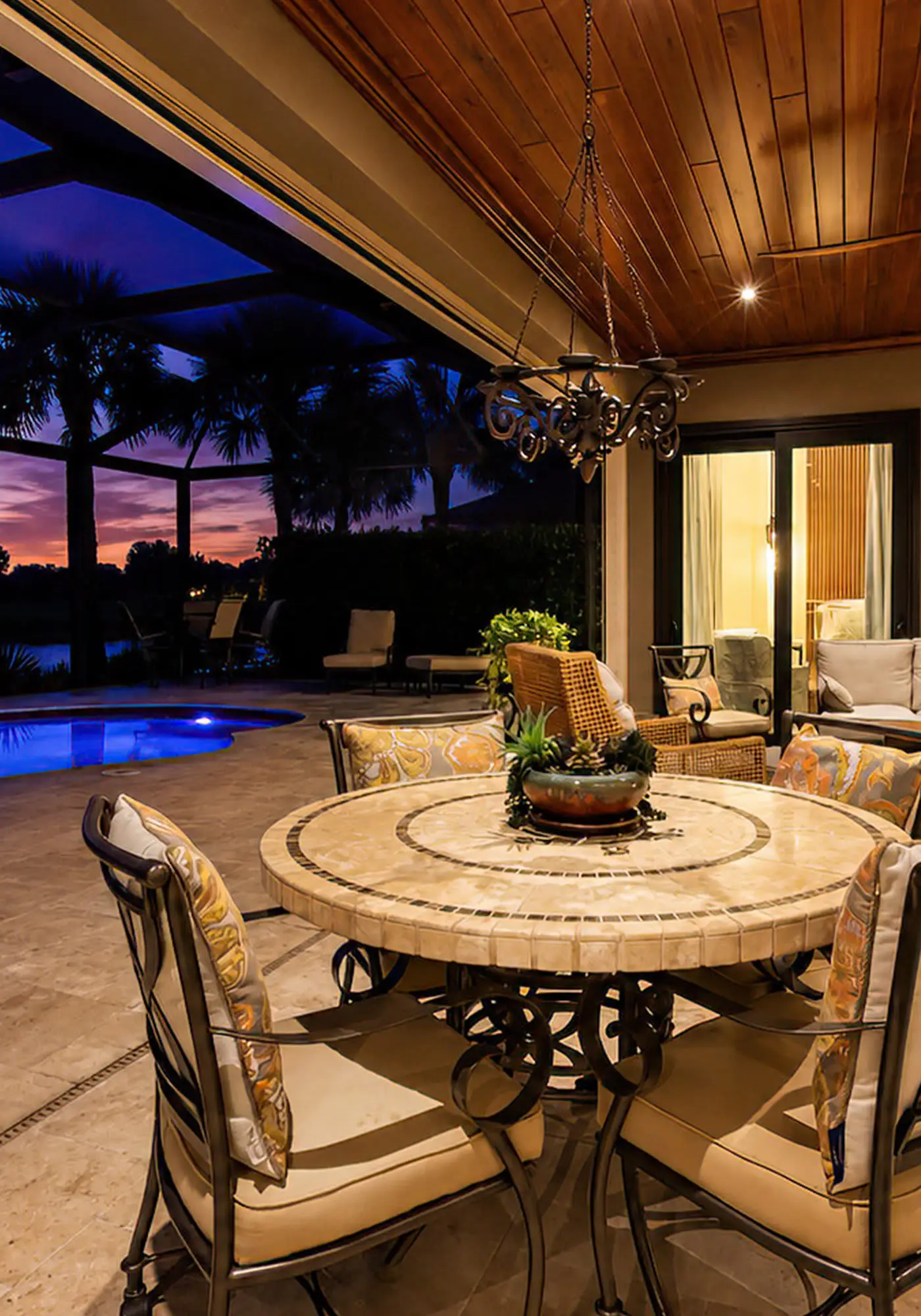 Naples Waterfront Oasis, Private Pool, Hot Tub & Stunning Views!
