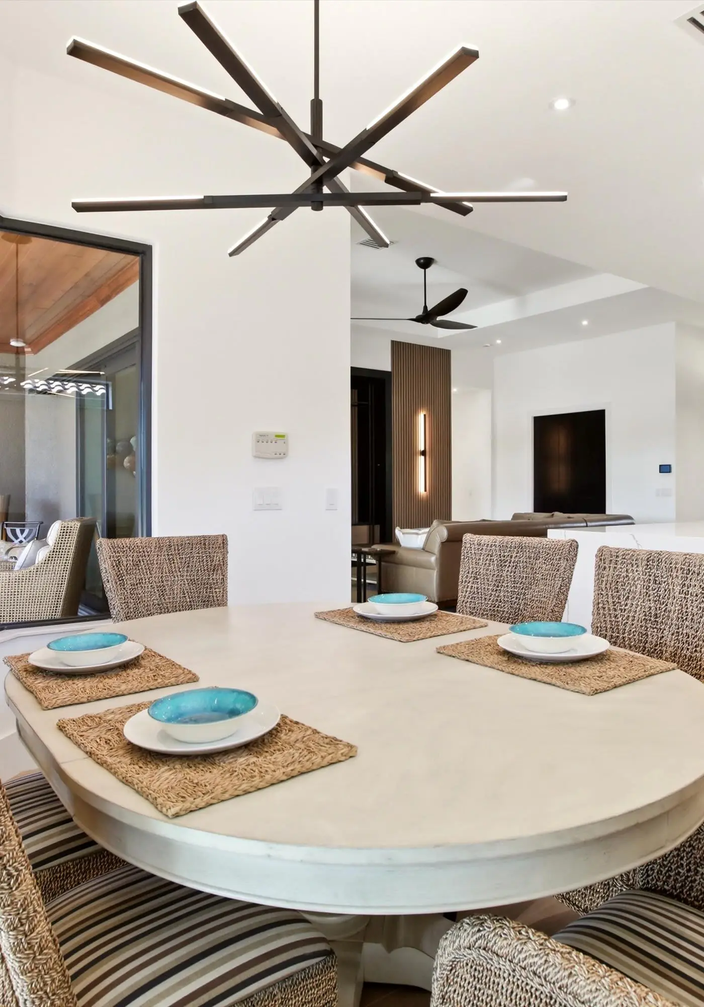 Naples Waterfront Oasis, Private Pool, Hot Tub & Stunning Views!