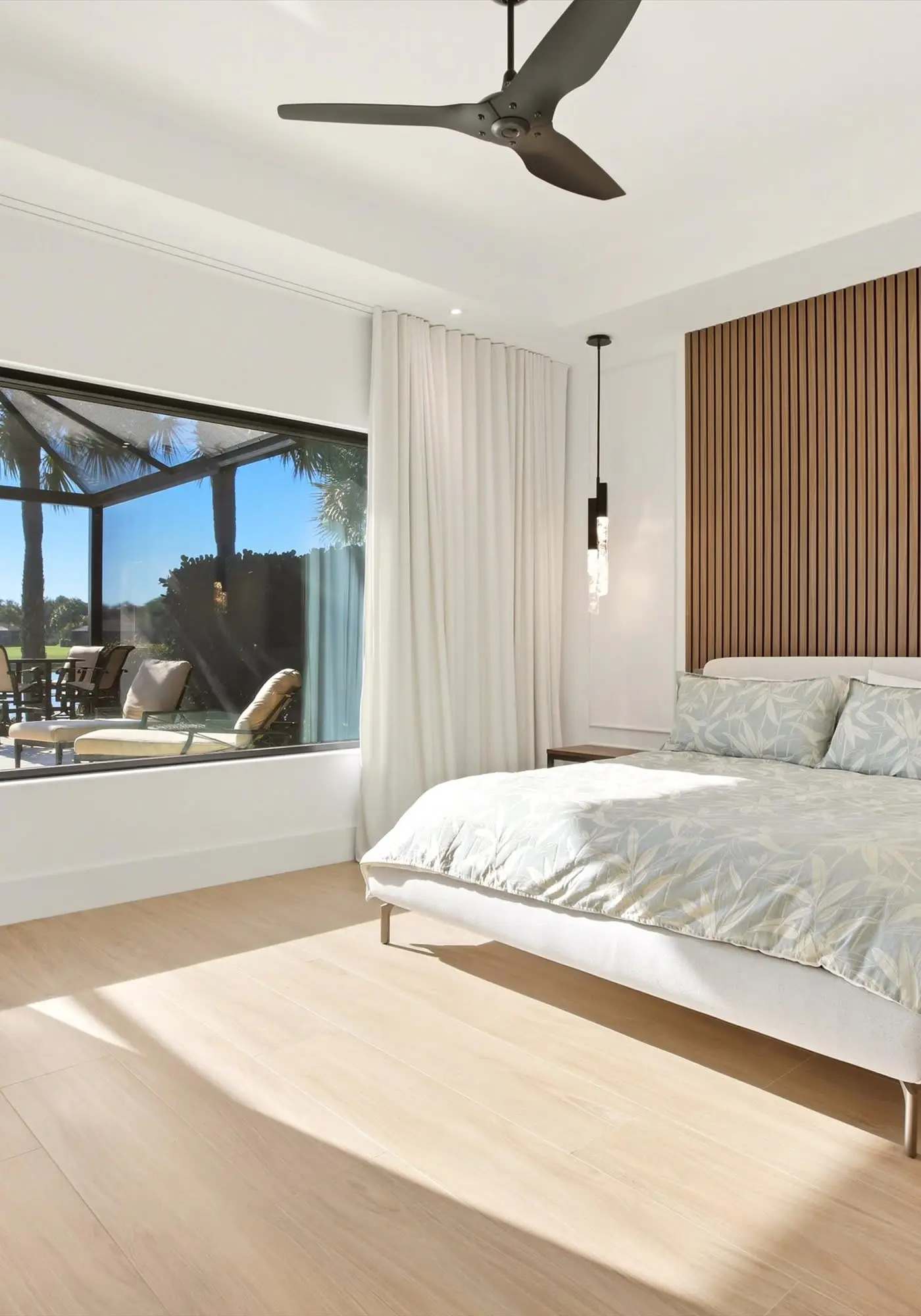 Naples Waterfront Oasis, Private Pool, Hot Tub & Stunning Views!