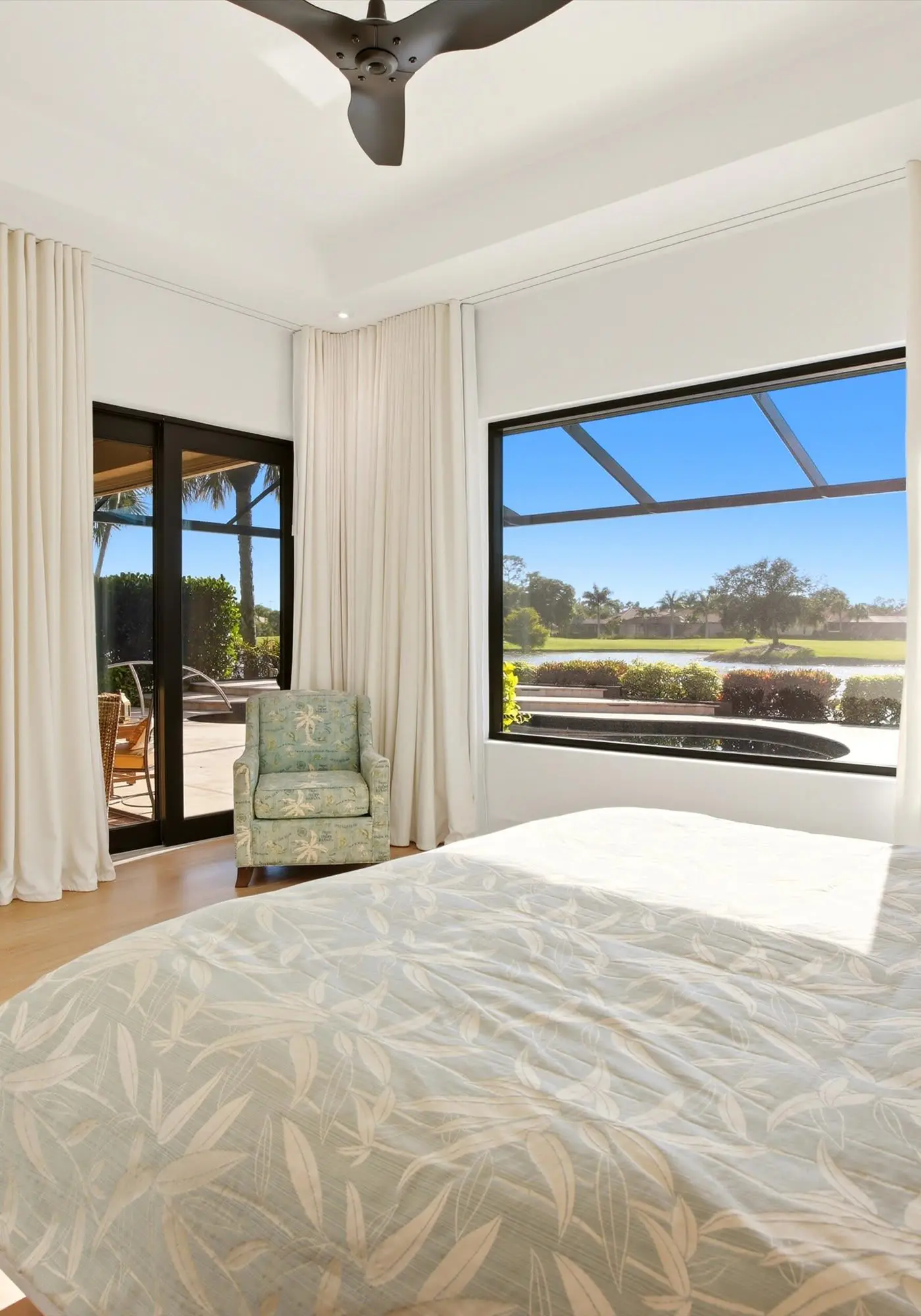 Naples Waterfront Oasis, Private Pool, Hot Tub & Stunning Views!