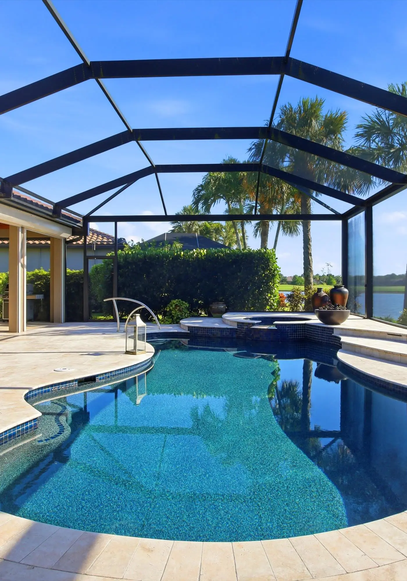 Naples Waterfront Oasis, Private Pool, Hot Tub & Stunning Views!