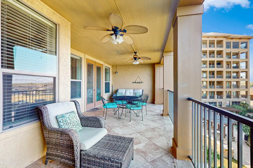The Waters Condo Building 3 - Horseshoe Bay Hideaway