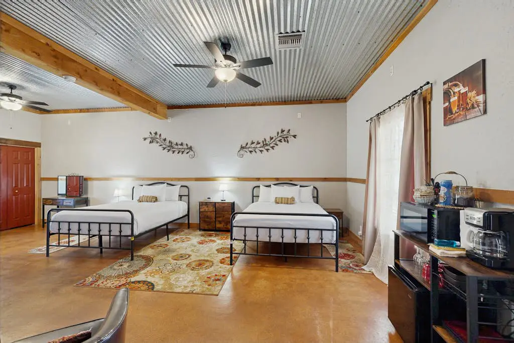 Historic Rocky Hill - Tempranillo Suite