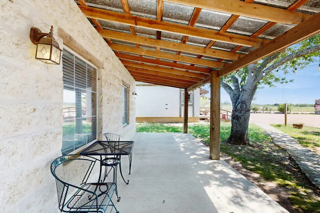 Historic Rocky Hill- Full Property