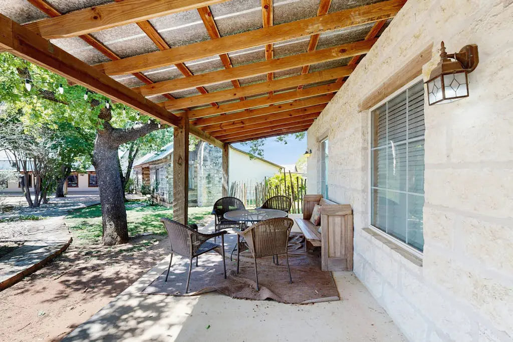 Historic Rocky Hill- Full Property