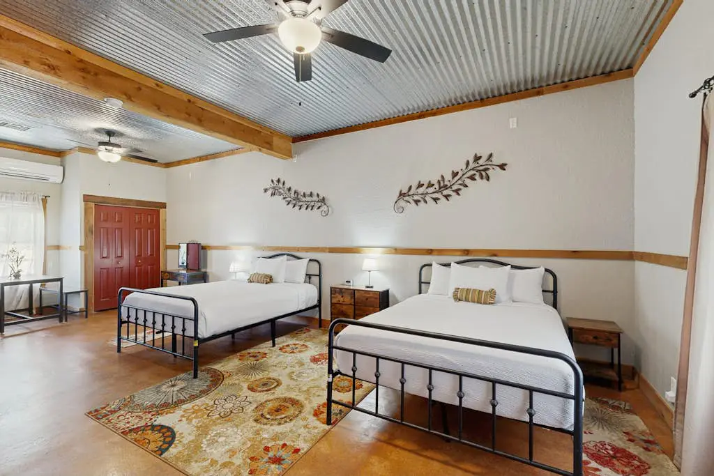 Historic Rocky Hill- Full Property