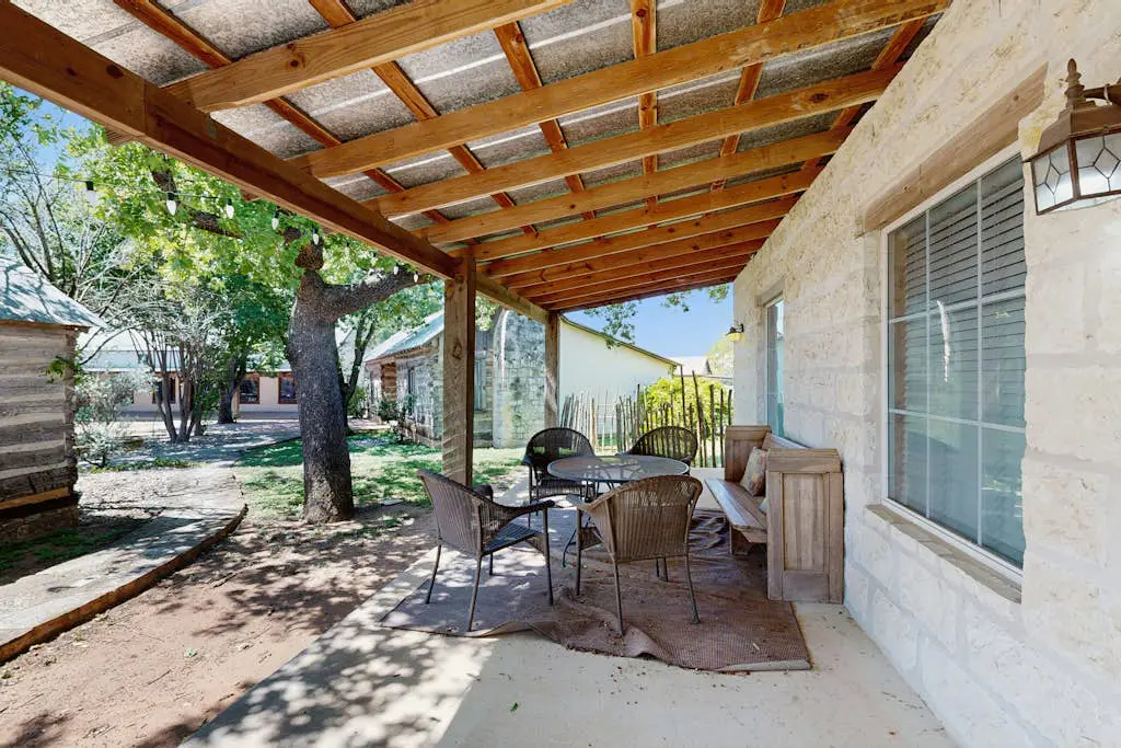 Historic Rocky Hill- Full Property