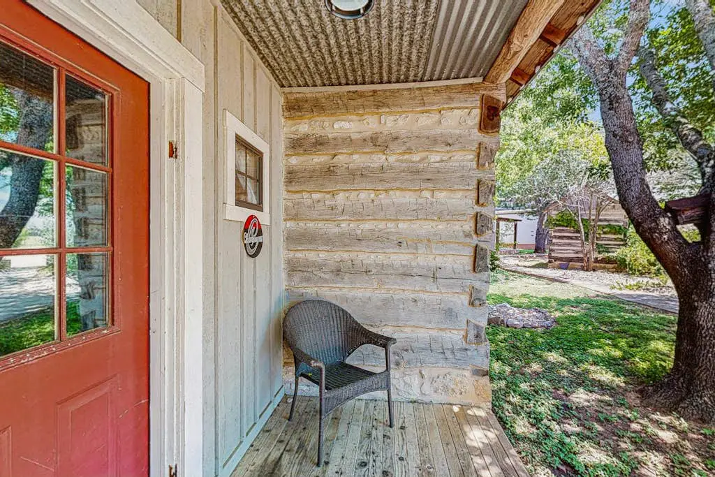 Historic Rocky Hill- Full Property