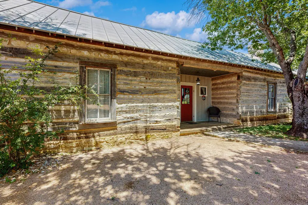 Historic Rocky Hill- Full Property