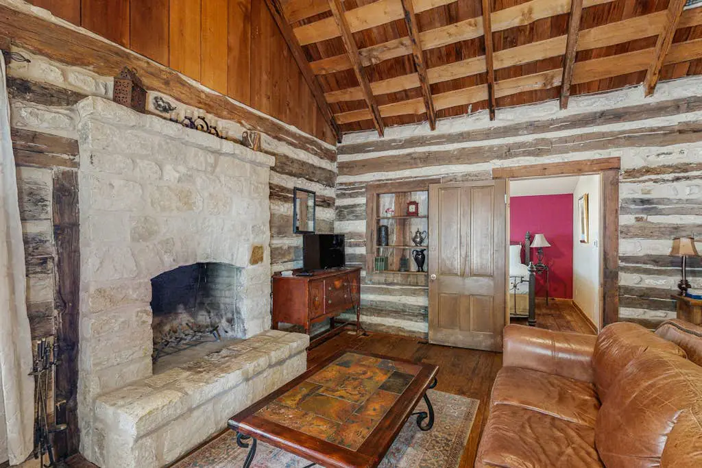 Historic Rocky Hill- Full Property