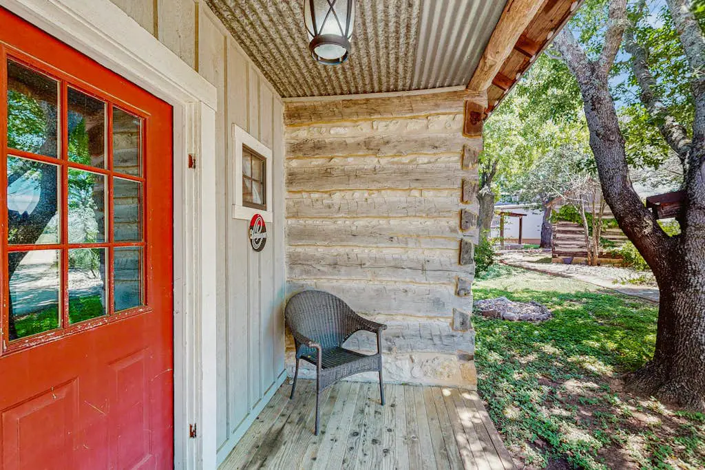 Historic Rocky Hill- Full Property