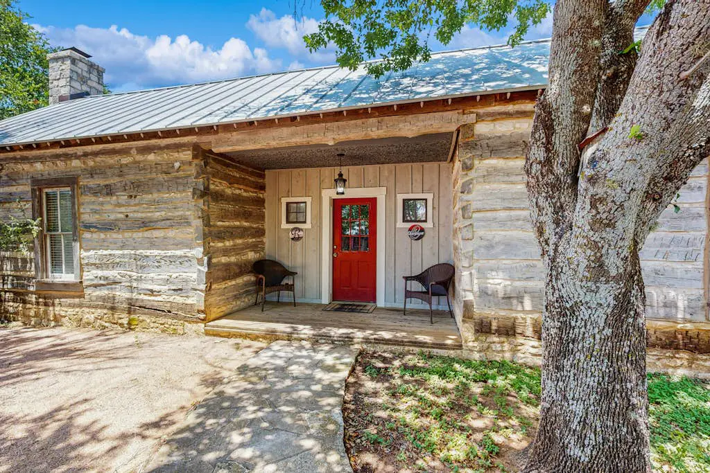Historic Rocky Hill- Full Property