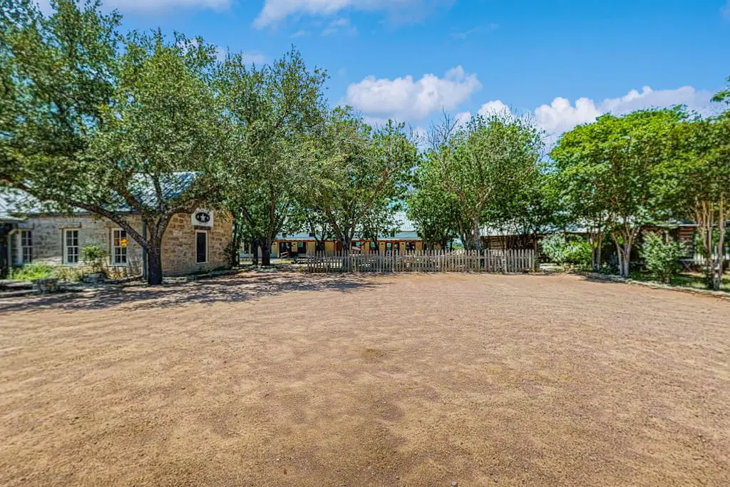Historic Rocky Hill- Full Property