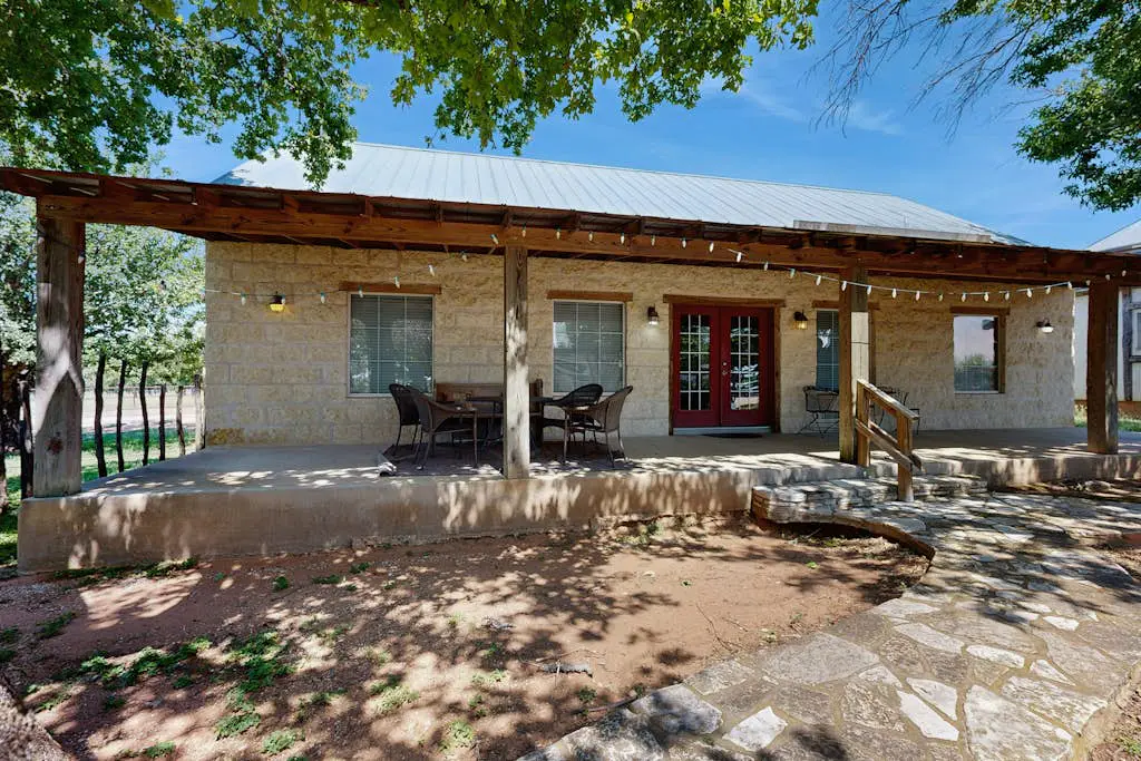 Historic Rocky Hill- Full Property