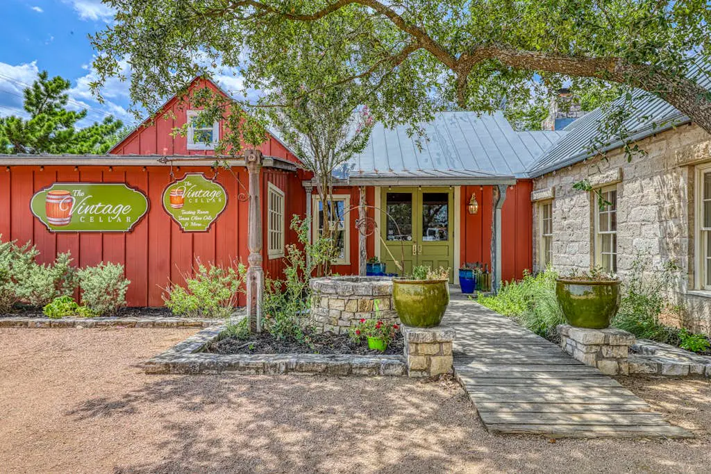 Historic Rocky Hill- Full Property