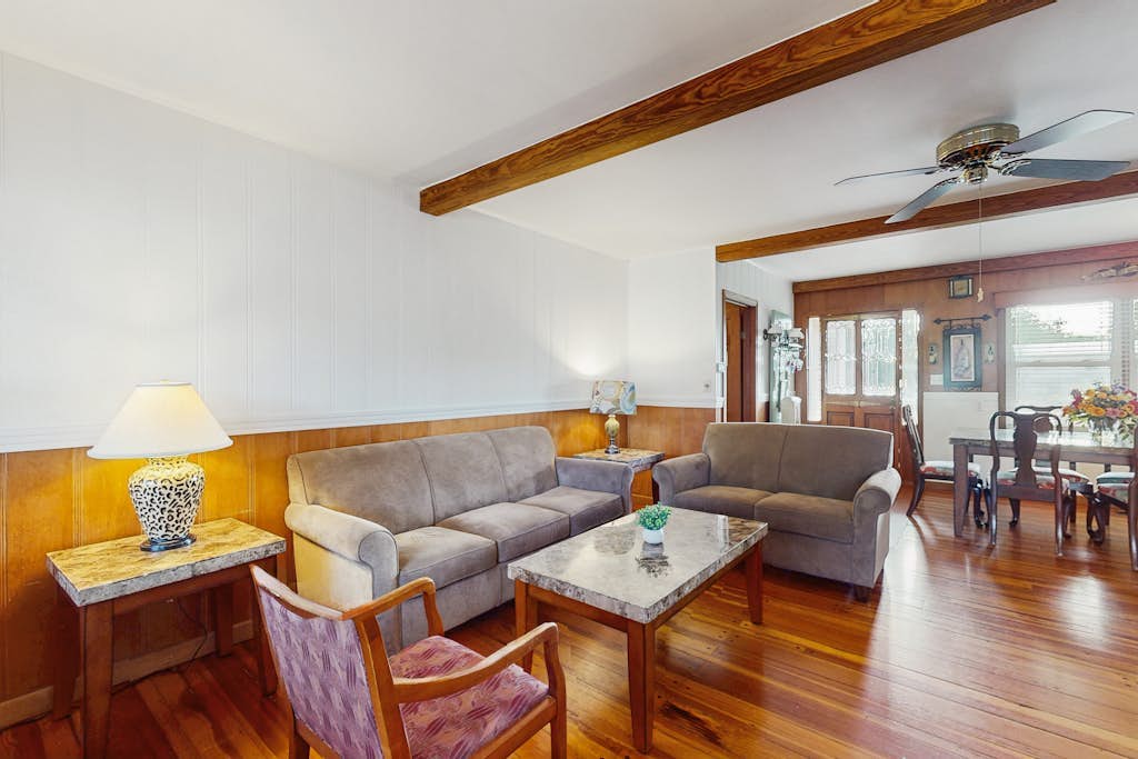 Charming, dog-friendly home with patio, grill, & parking - close to town