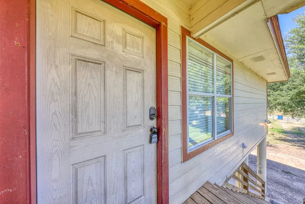 The Burnet River House