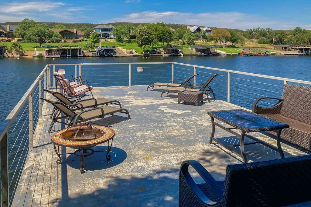 Lakefront home with WiFi, entertainment, dock & lake views - dogs OK
