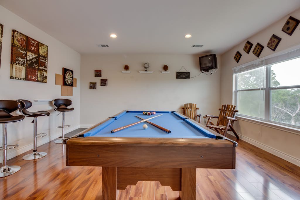 Wonderful lake-view home with game room & firepit