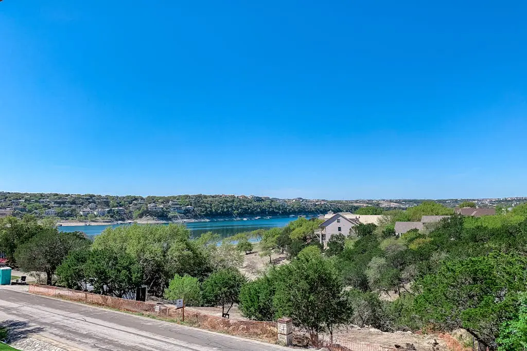 Lago Vista Retreat