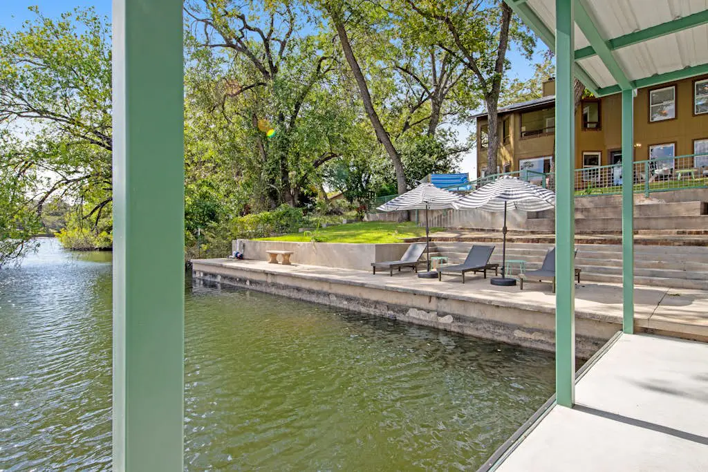 Green River Lodge - Lake LBJ