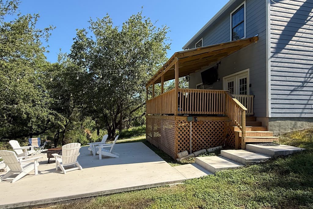 Blue Casa Rio | Riverfront oasis with private beach, deck & fire pit