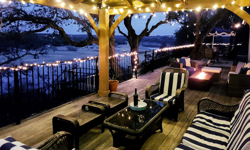 Natural cliffside oasis with impressive views, gas fireplace and dock
