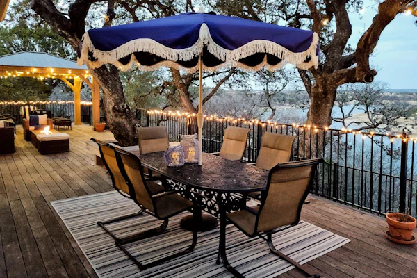 Natural cliffside oasis with impressive views, gas fireplace and dock