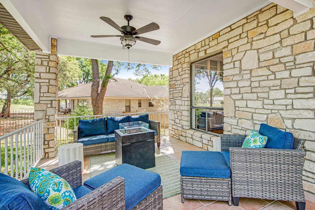 Spacious & elegant haven with huge yard, updated interior, AC, & fast WiFi
