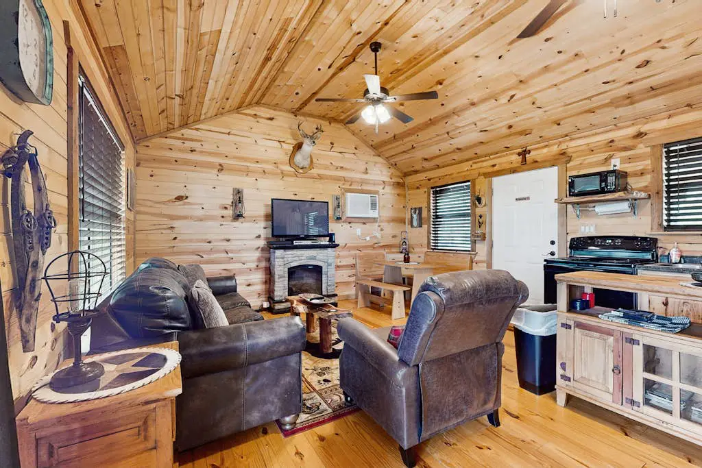 River's SkyView Lodge
