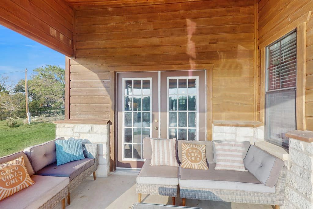 Headquarters Hideaway