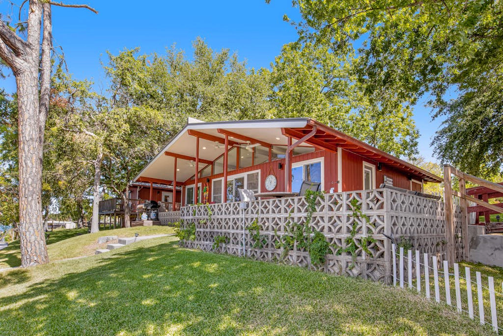 Beckers Point Lake Houses